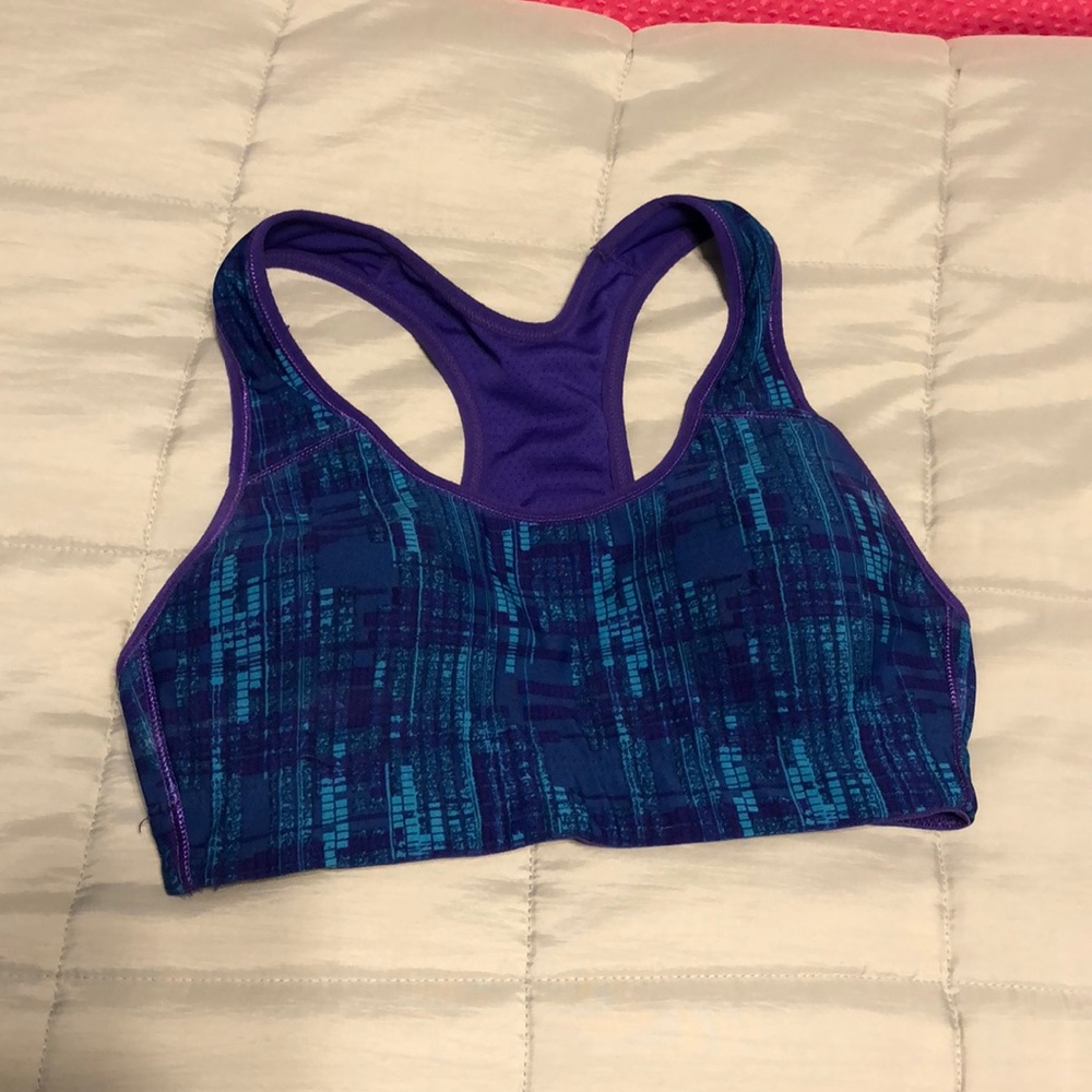 Women’s sports bra